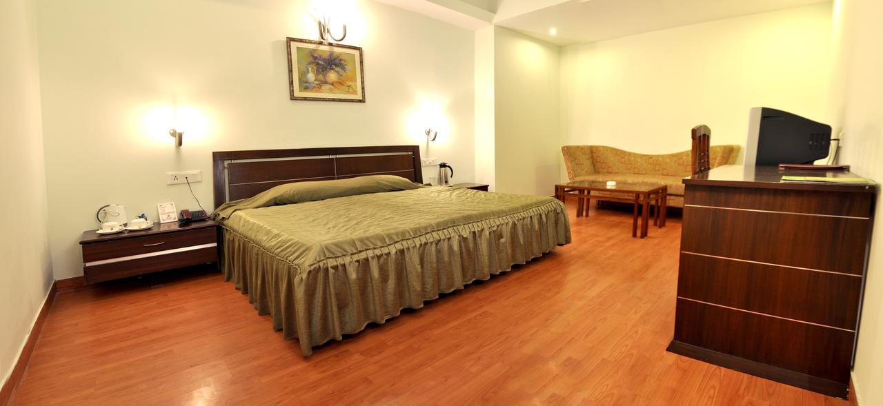 Elm Tree Amritsar Hotell Eksteriør bilde